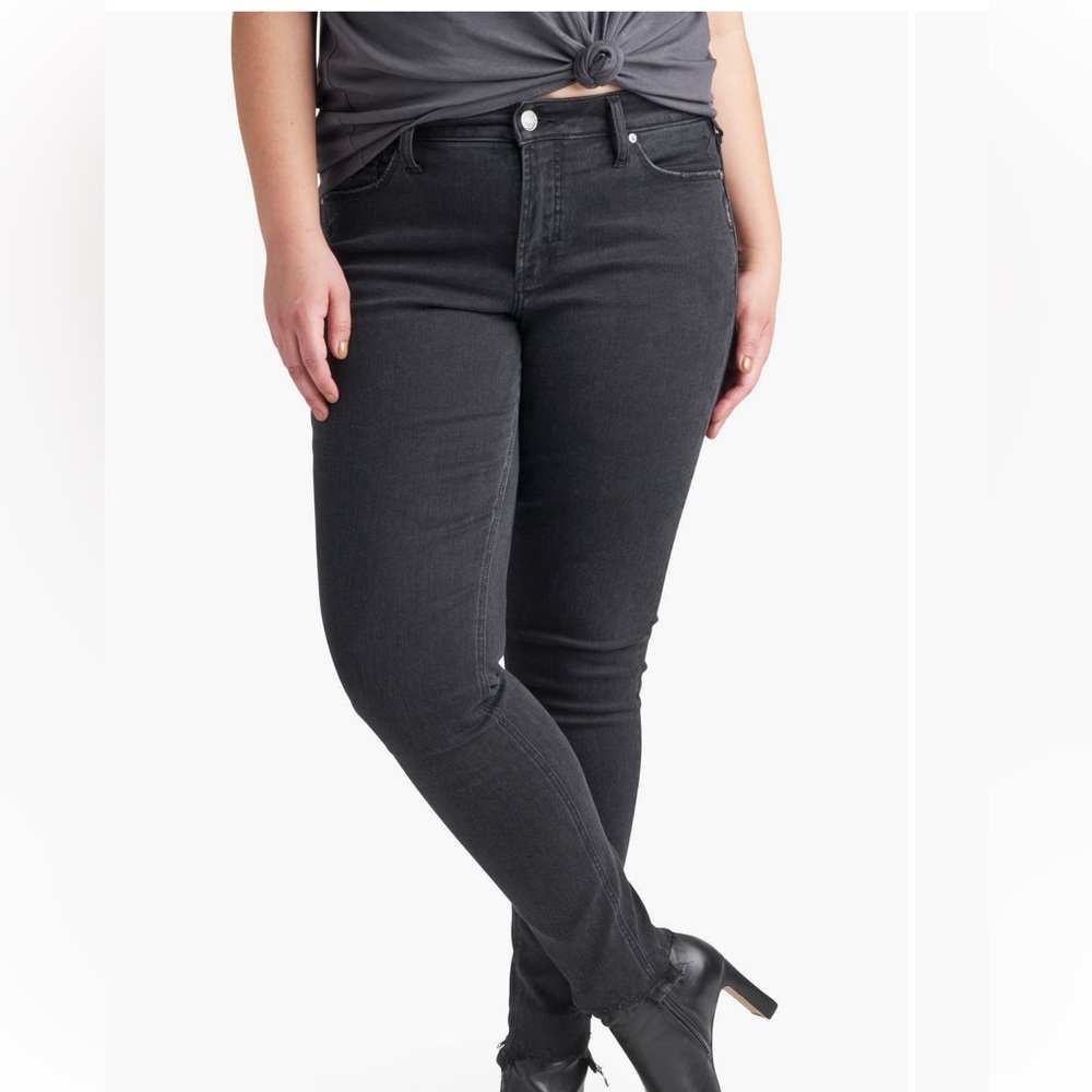 Everyday Distressed Silver Jeans Faded Black-Size 18